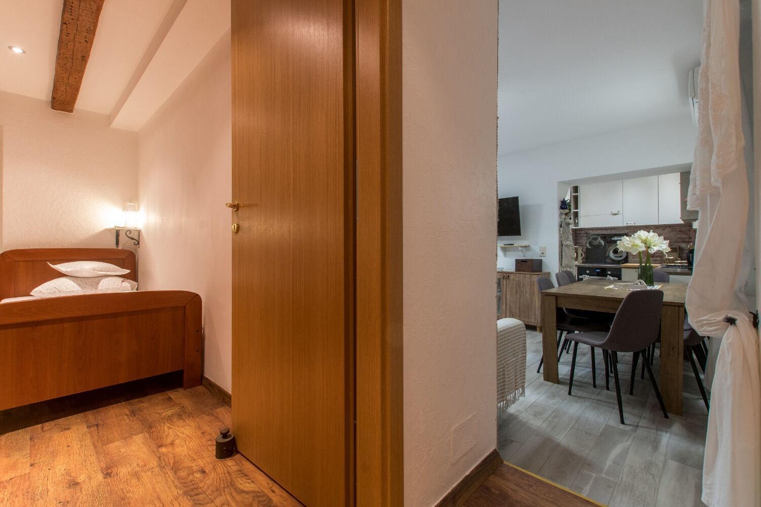 Apartment Sen - 130 M From Sea Makarska